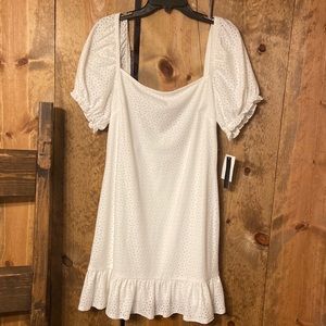 NWT Adorable XXL White Open Back Dress by Speechless
